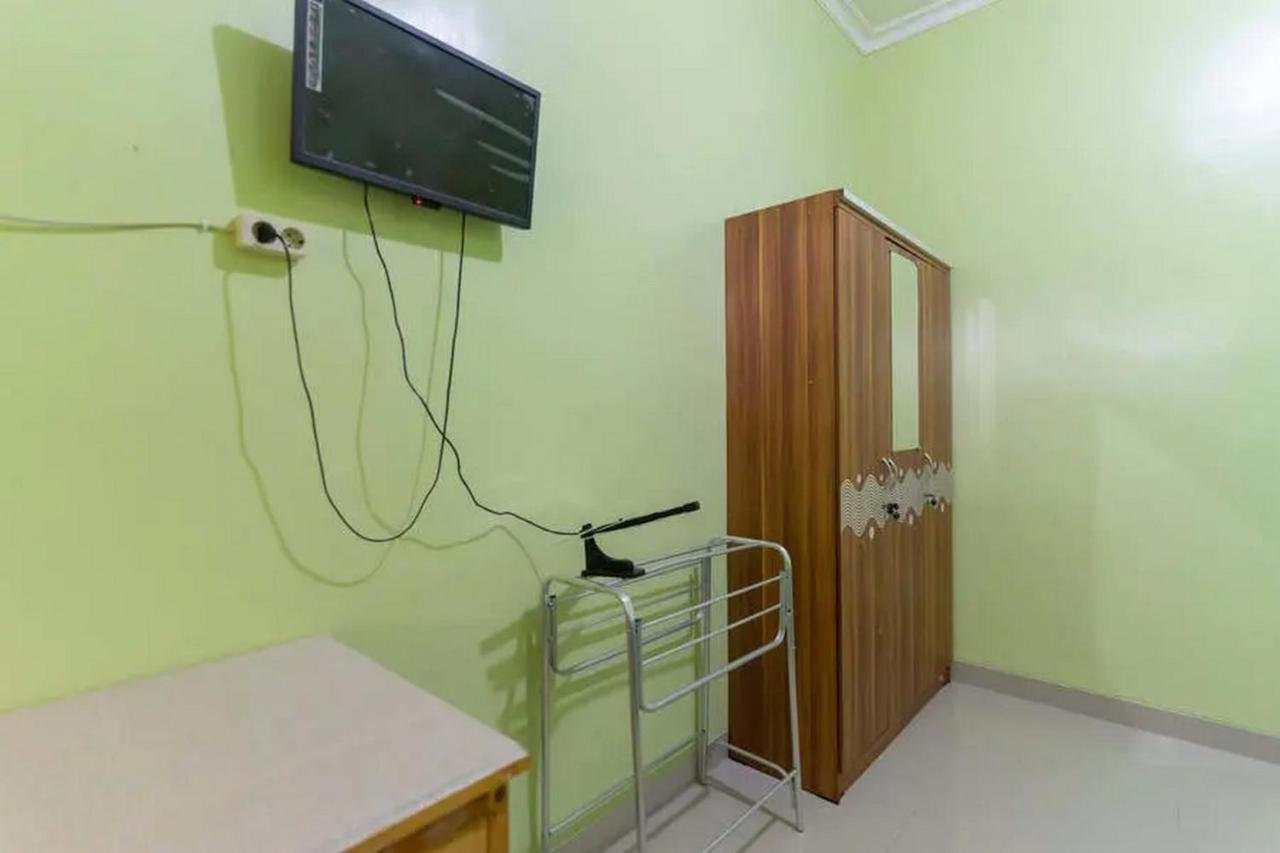 Kostawira Syariah Bintaro Mitra Reddoorz Hotell Mencil Eksteriør bilde