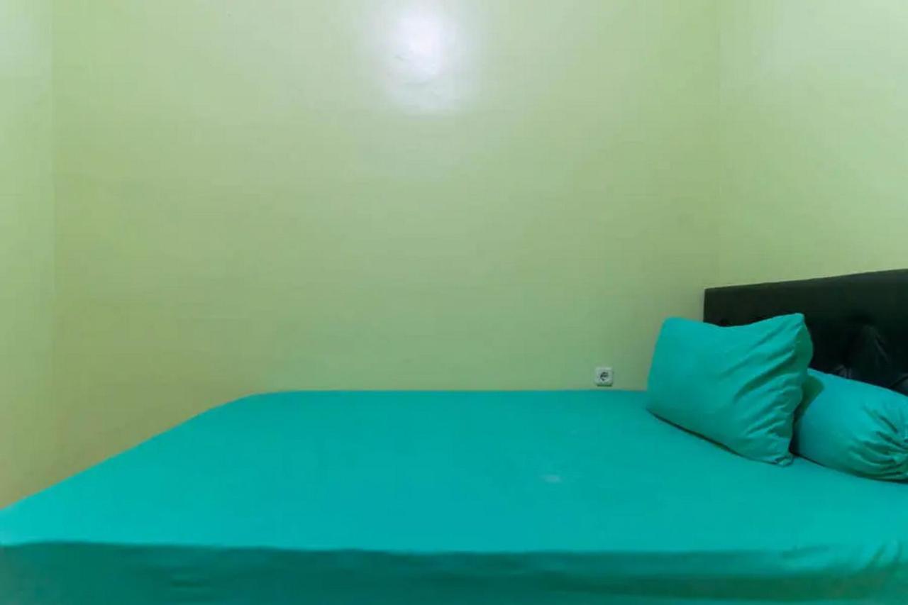 Kostawira Syariah Bintaro Mitra Reddoorz Hotell Mencil Eksteriør bilde