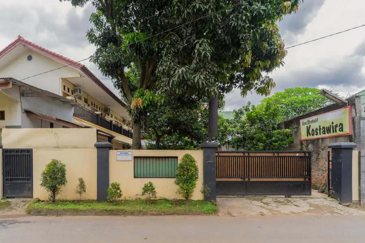 Kostawira Syariah Bintaro Mitra Reddoorz Hotell Mencil Eksteriør bilde
